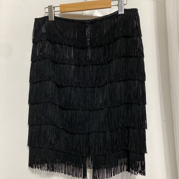 Nanette Lepore fringe, burlesque’s short black skirt! Size 6 - Picture 5 of 14